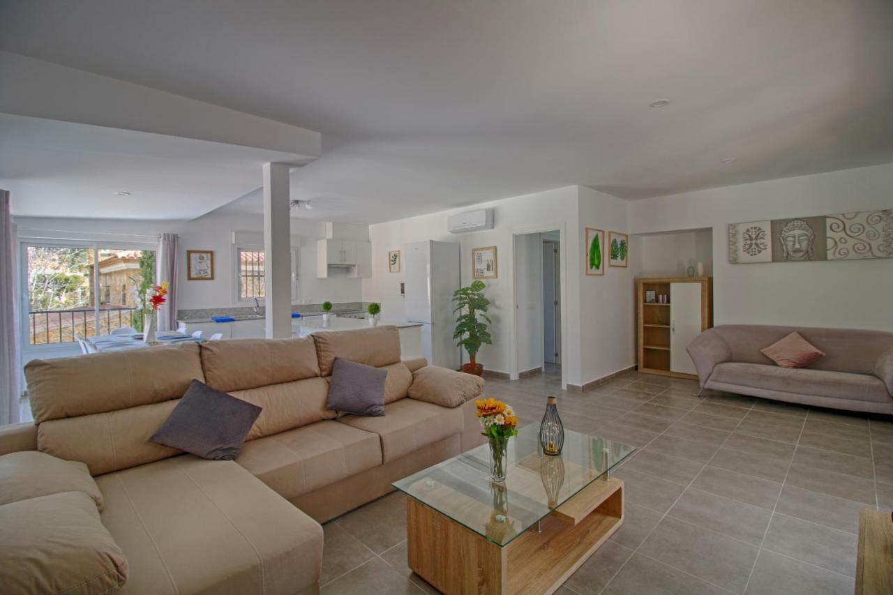 Holiday Villa Tatiana Кальпе Экстерьер фото